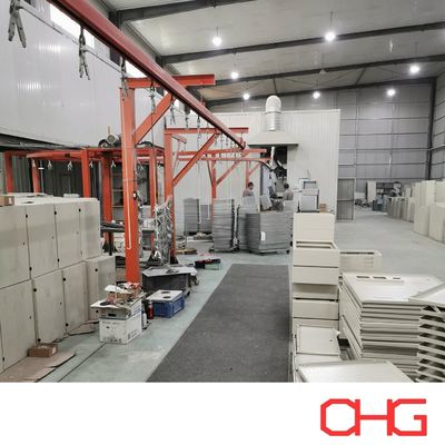 Monorail Overhead Conveyor Equipment voor poedercoating Op maat gemaakte plaatmetaalonderdelen Opties voor aanpassing