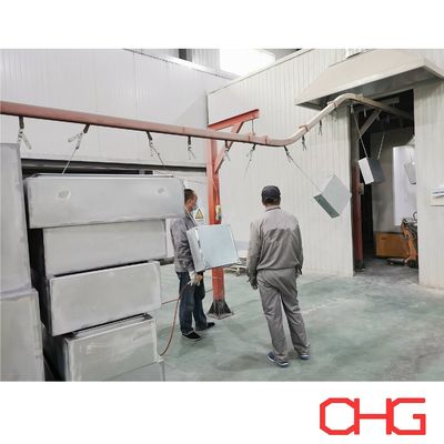 Goede prijs Poedercoatingslijn voor elektrisch bedieningscabinet Chassis Productie PP Spray Booth Automatisch pistoolsproeiend monorail transportersysteem online